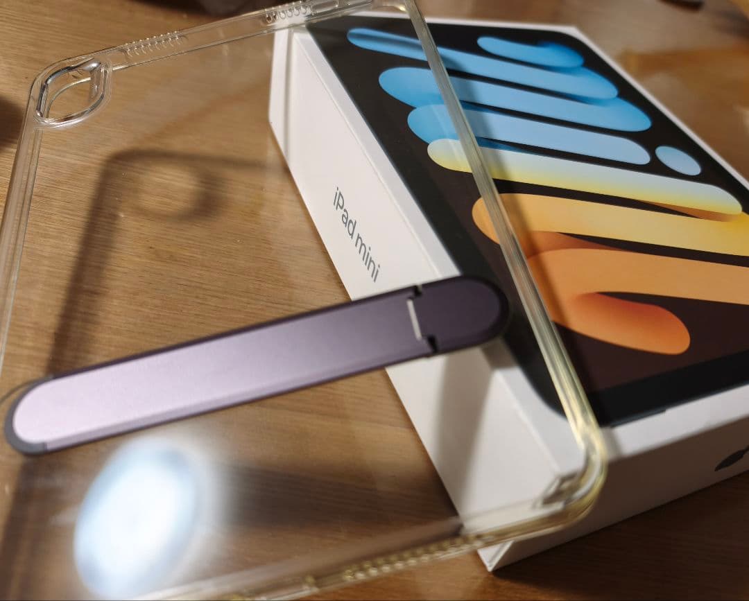 iPad mini 第7世代（A17 Pro）ブルー、 ケース付き