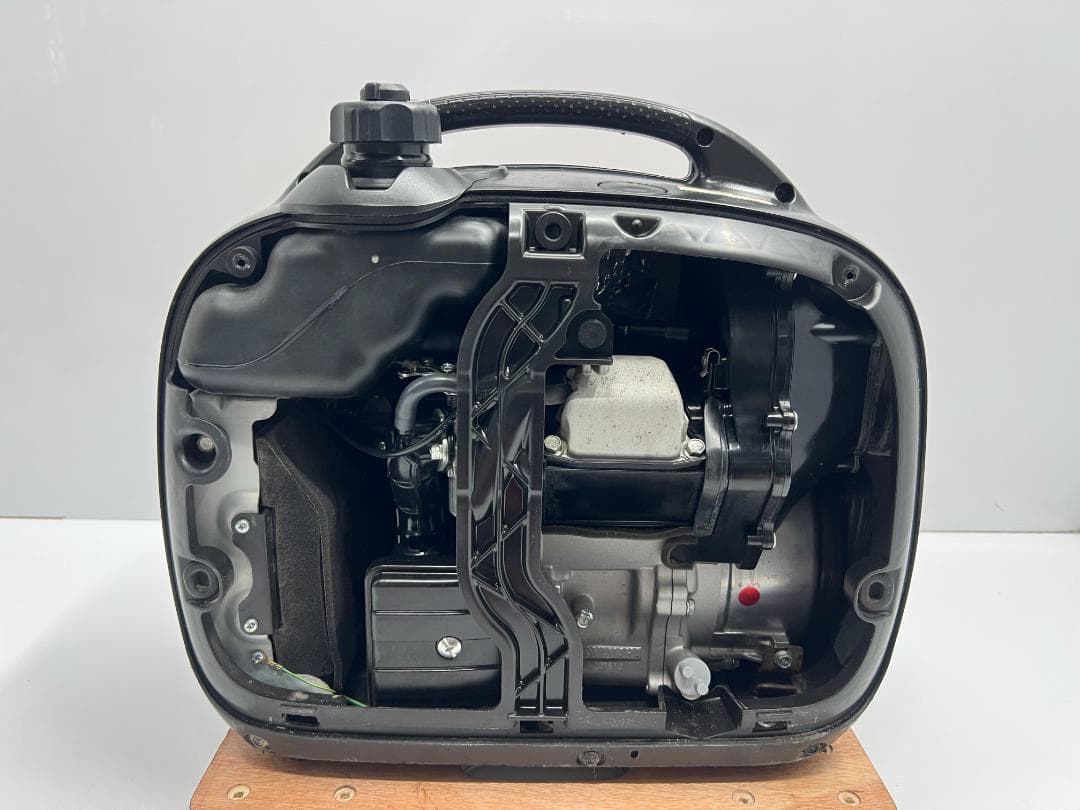 新ダイワ インバーター発電機 iEG1600M 【動作良好・保証付】★81217