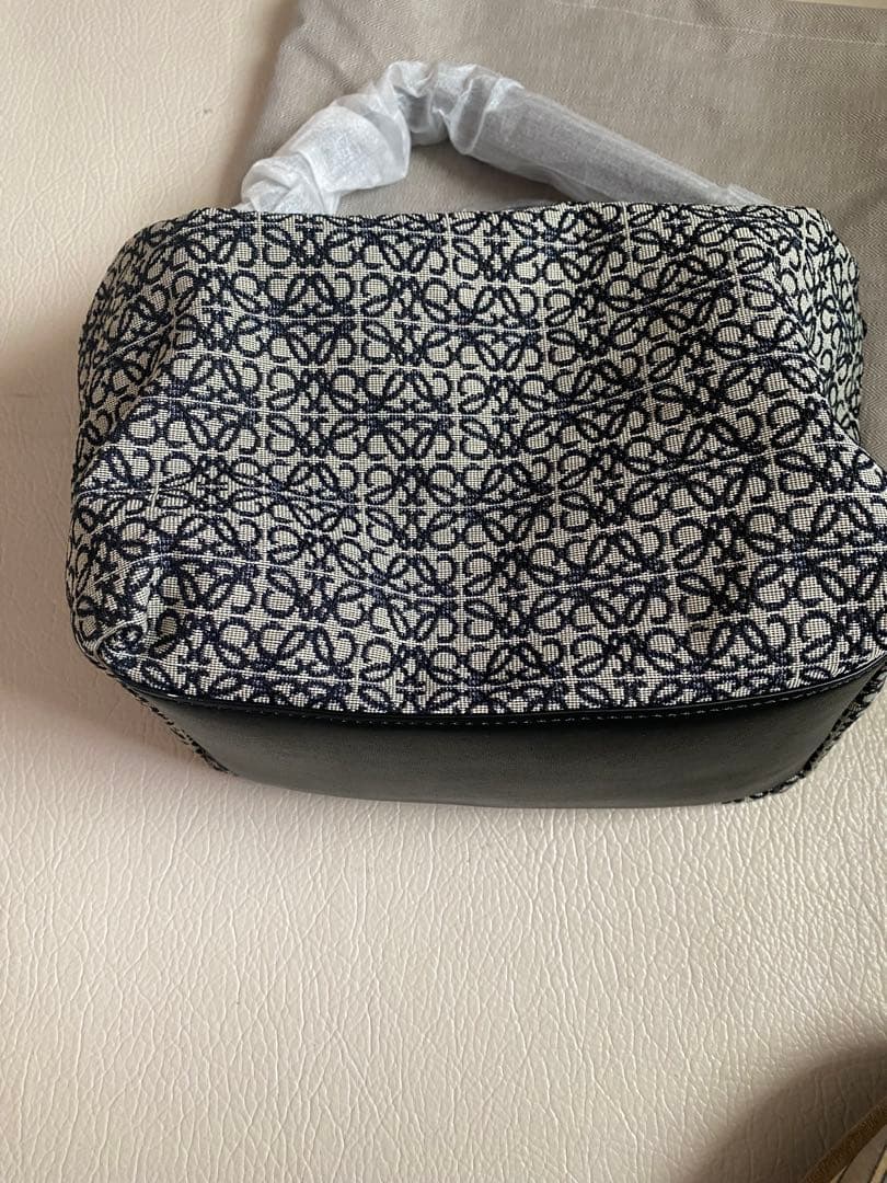 LOEWE ロゴパターン ショルダーバッグ