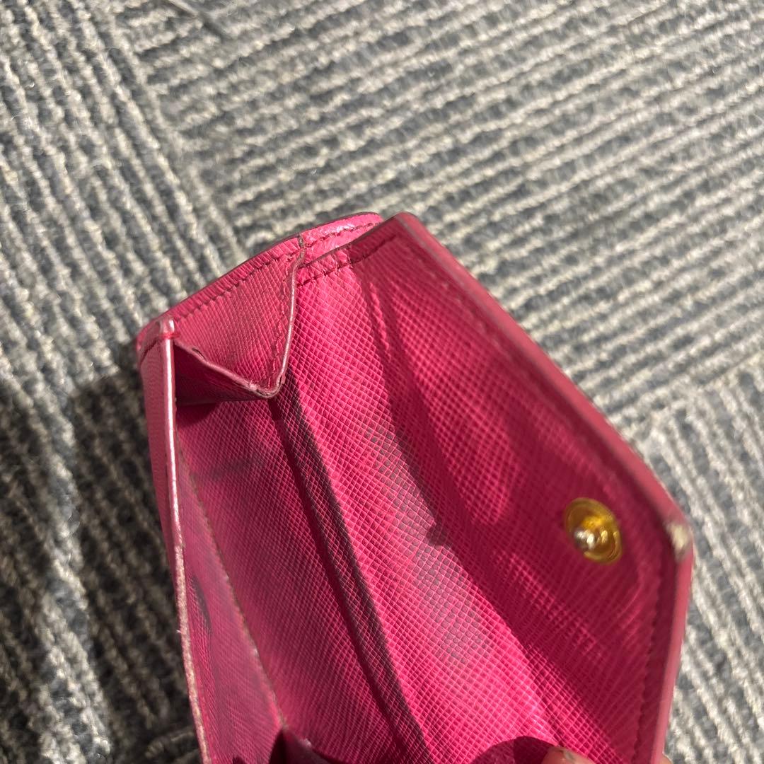 PRADA ピンク 三つ折り財布