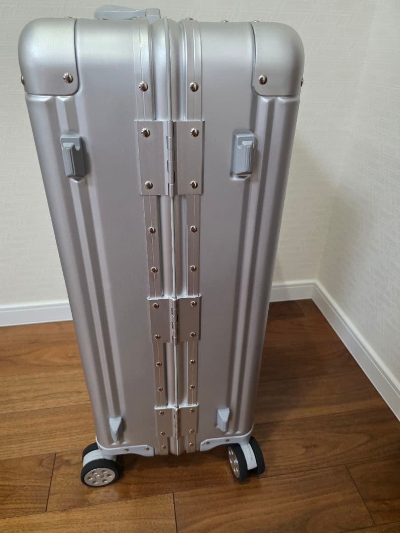 メルセデスベンツ アルミスーツケース