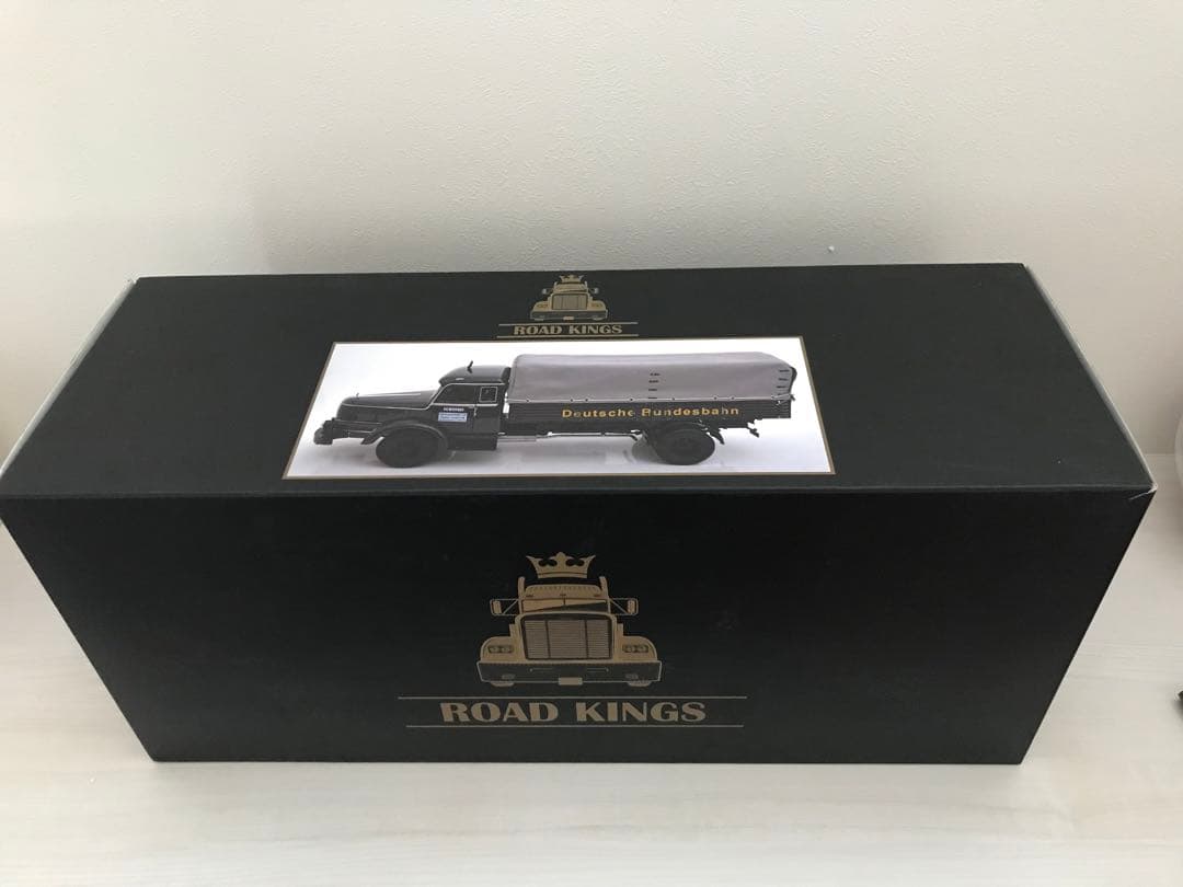 ROAD KINGS 1/18 KruppTitan SWL 80 ダークグレー