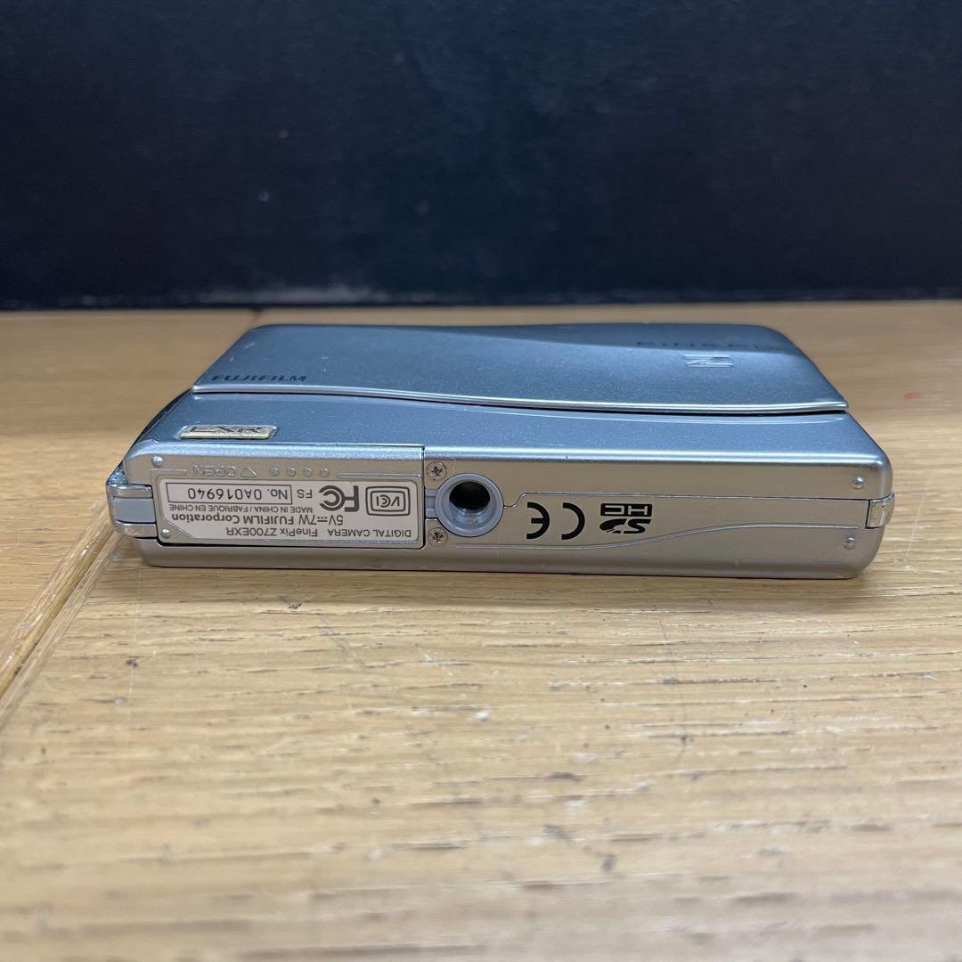 動作品 FUJIFILM Finepix Z700EXR デジタルカメラ
