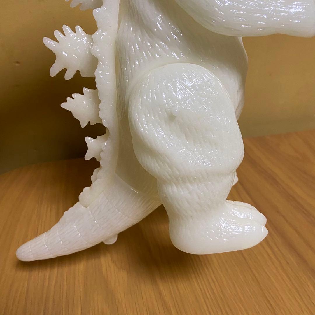マルサン b/o スタイル ゴジラ 蓄光成型 未塗装ソフビ 5443