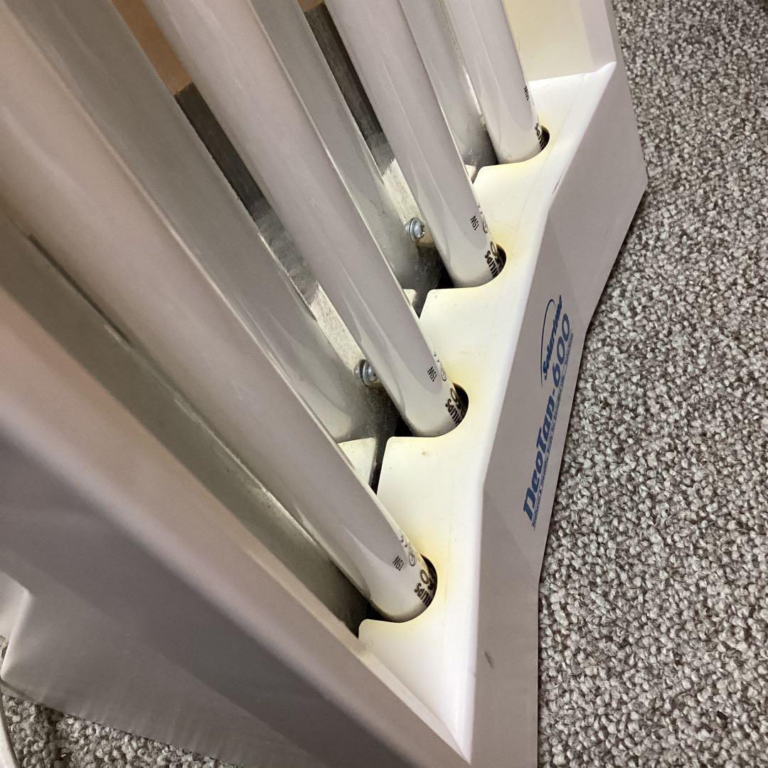 Solartone NeoTan 600 ホームタンニングマシン タイマー付き