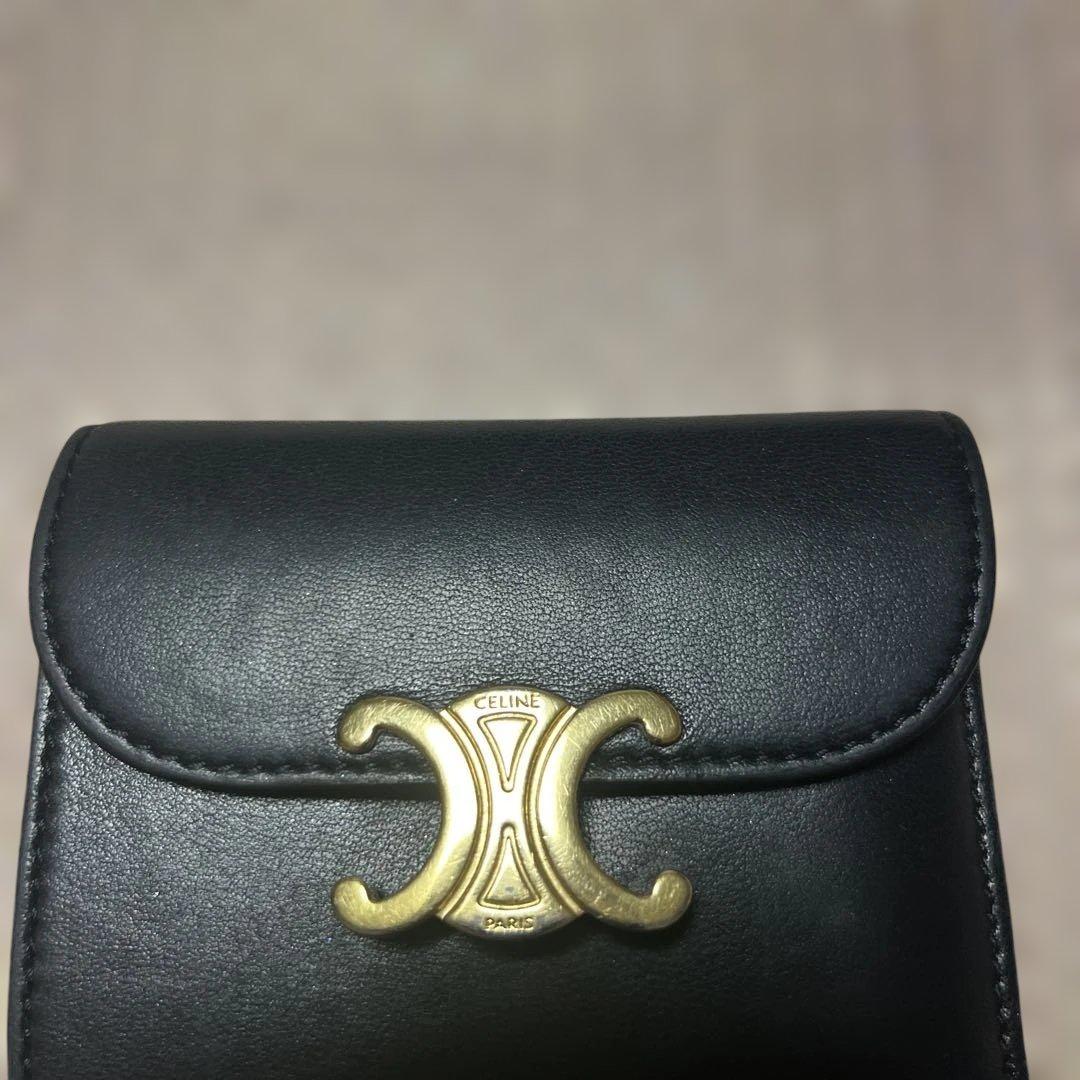 限定値下げCELINE ブラック 三つ折り財布