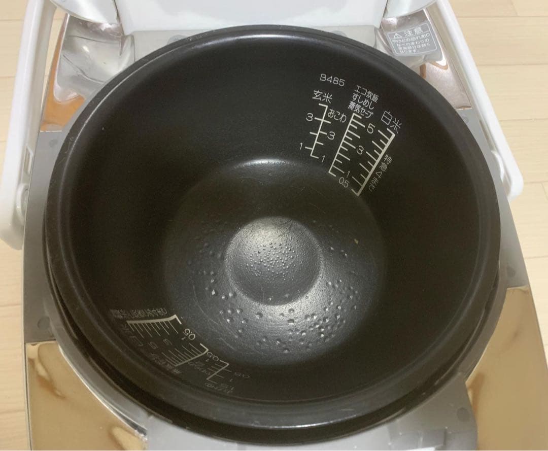 ZOJIRUSHI 象印 圧力IH炊飯器 NW-AT10（中古・良好な状態）