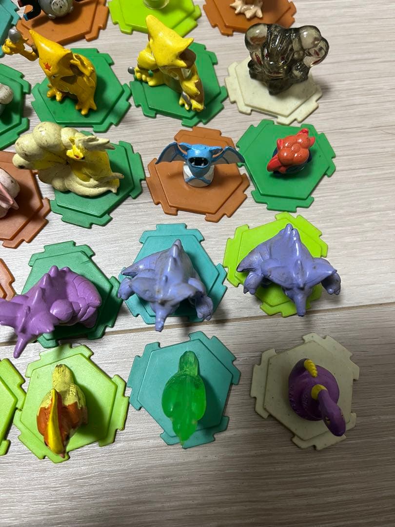 ポケモン フィギュア 台座　97体　まとめ売り