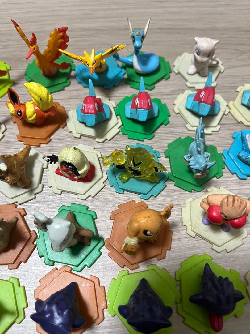 ポケモン フィギュア 台座　97体　まとめ売り