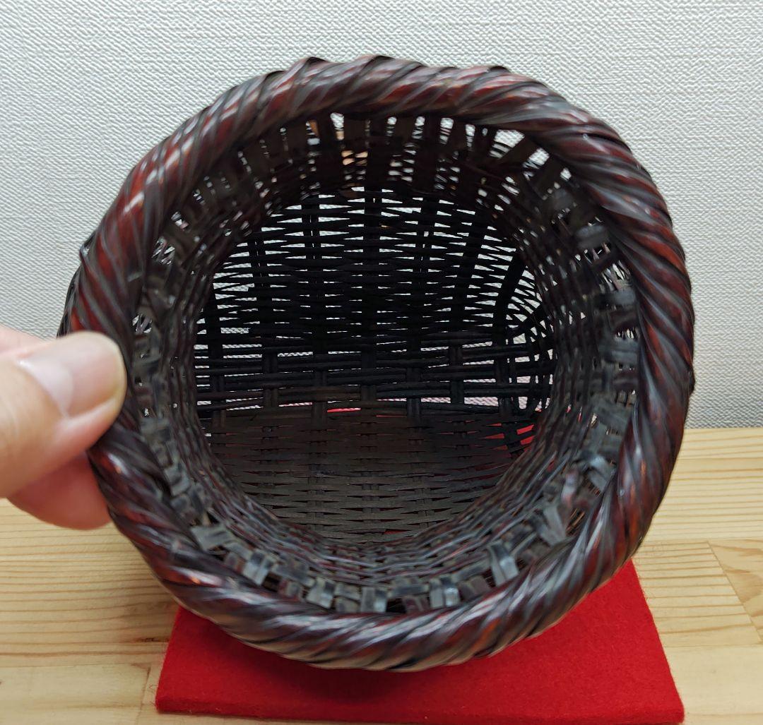 送料込【逢絢亭】茶道具 花入 花籠 花篭 唐物写 落としは竹製 篭師 鈴木竹朋斎