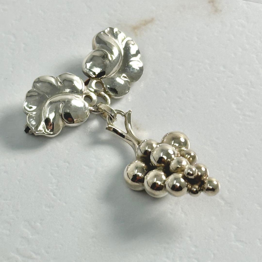  　217　A　ブローチ　グレープ　シルバー　925