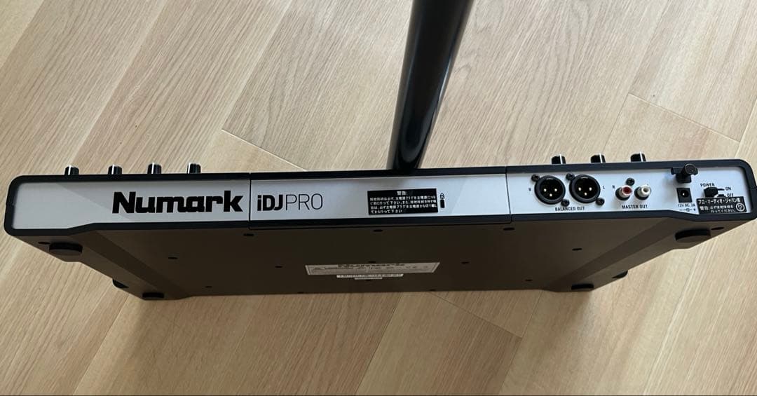 ⑤Numark iDJ Pro iPad用 DJコントローラー ケース付き