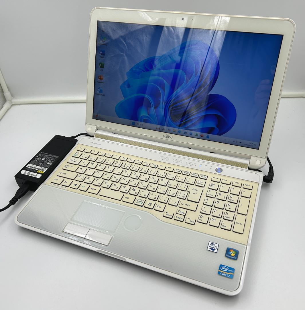 ノートパソコン windows11 オフィス付き core i7 AH77/GW