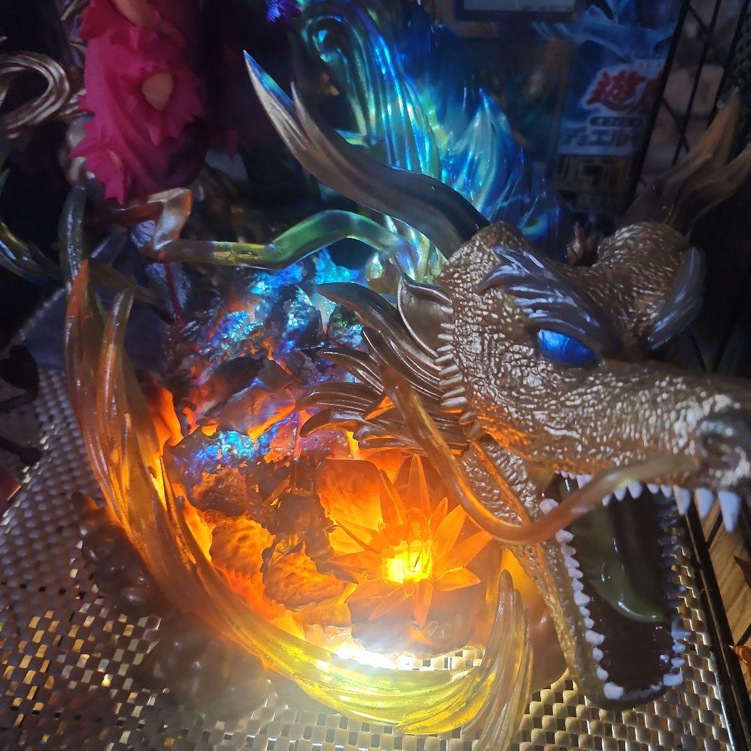 ドラゴンボール 豪華フィギュア(神龍塗装済品のみ)下からライト当てると綺麗です