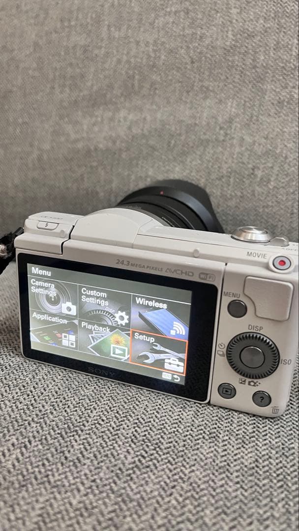 Sony a5100 f1.8/35mmレンス付き