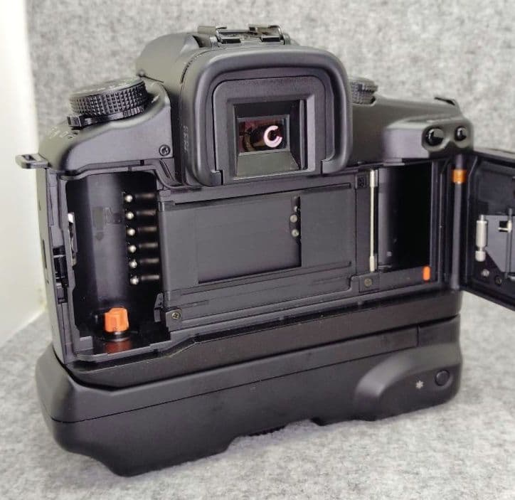 Canon EOS7 標準ズームレンズ付き　フィルムカメラ