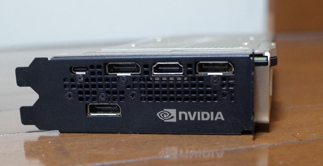 ど*売様 NVIDIA TITAN RTX グラフィックボード PCIExp 2