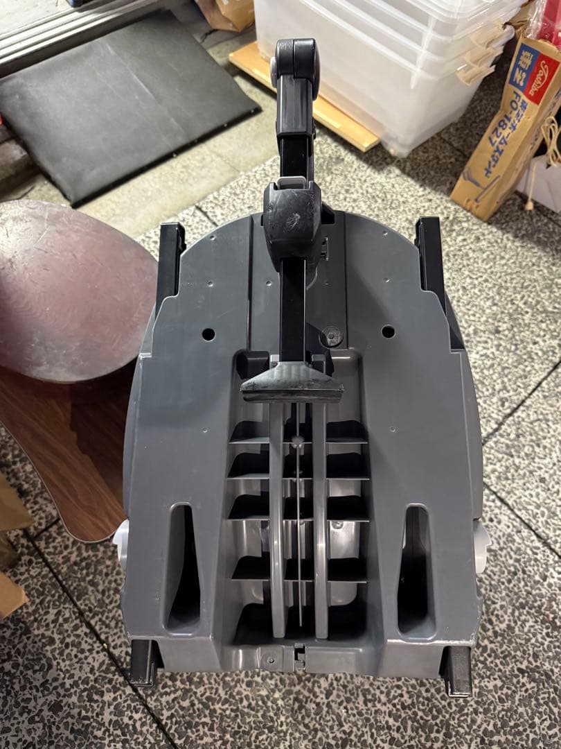 【足立区手渡しまたは、佐川急便】チャイルドシート　コンビ　アイソフィックス