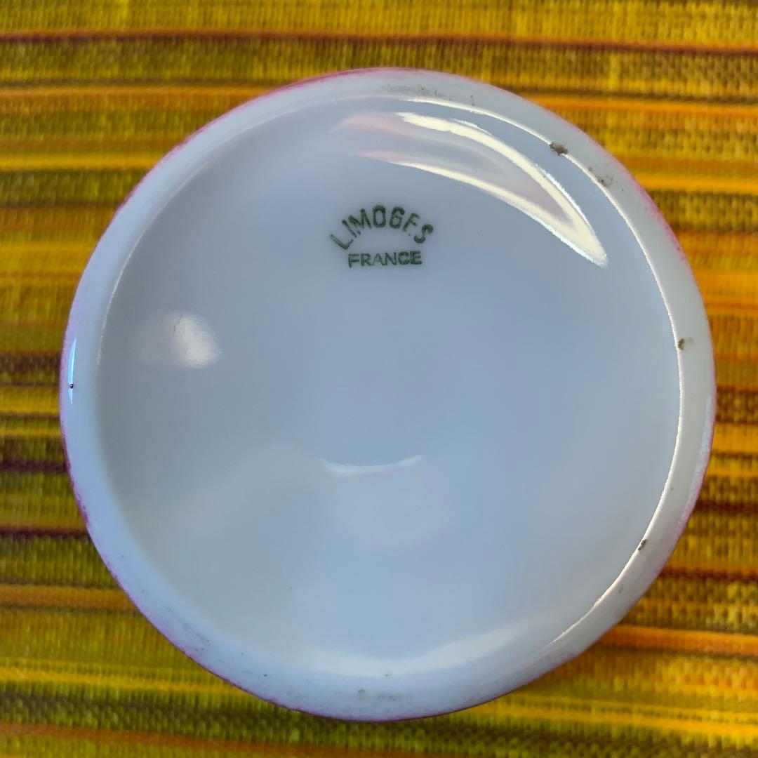 フランス製　アンティーク　リモージュ焼きの金彩とフルーツ花柄が素晴らしい蓋物！