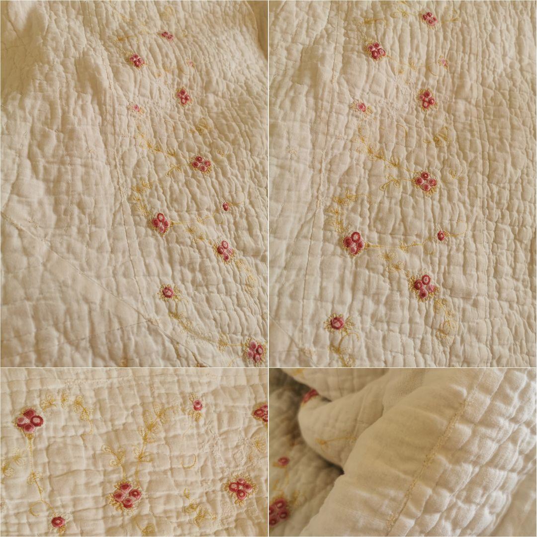 ヴィンテージ フランス/イギリス プチローズ刺繍 スカラップリム ふっくらキルト
