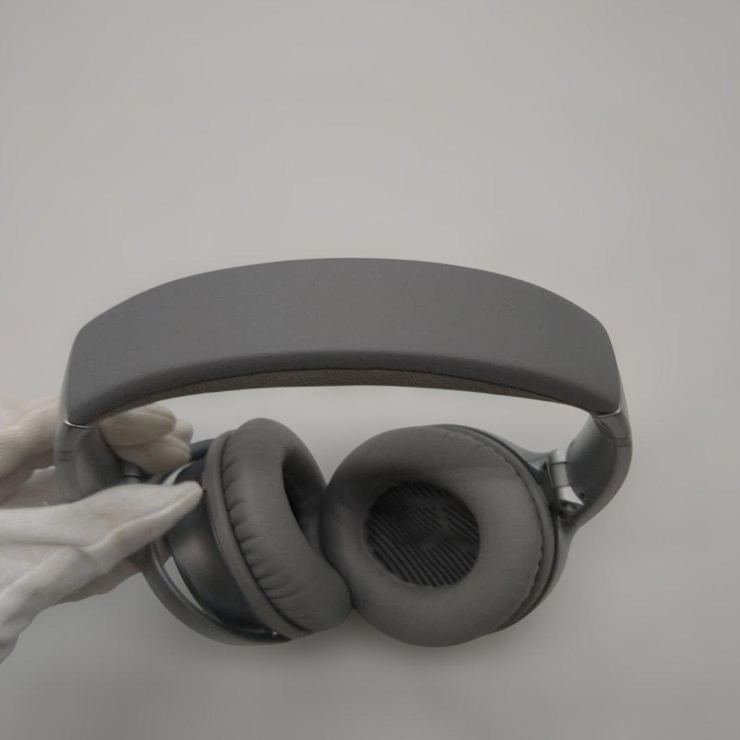 Bose ワイヤレスヘッドホン シルバー