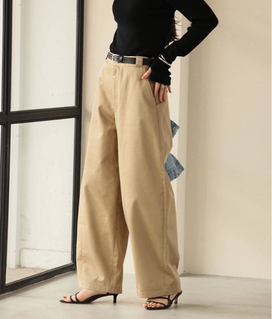 (1度着用のみの美品)JOURNAL STANDARD チノコクーンパンツ