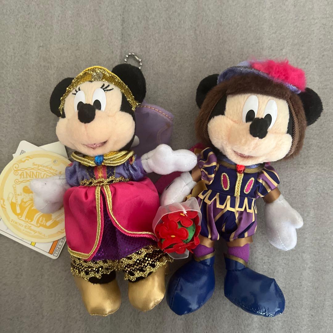 ディズニーリゾート　ミッキー　ミニー　ぬいぐるみバッジ
