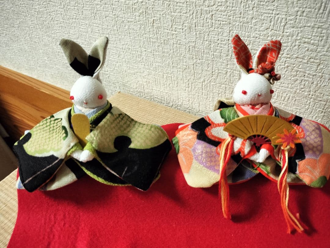 ひとぼぼページ！うさぎのお雛様三人官女！？付きで！ちりめん細工