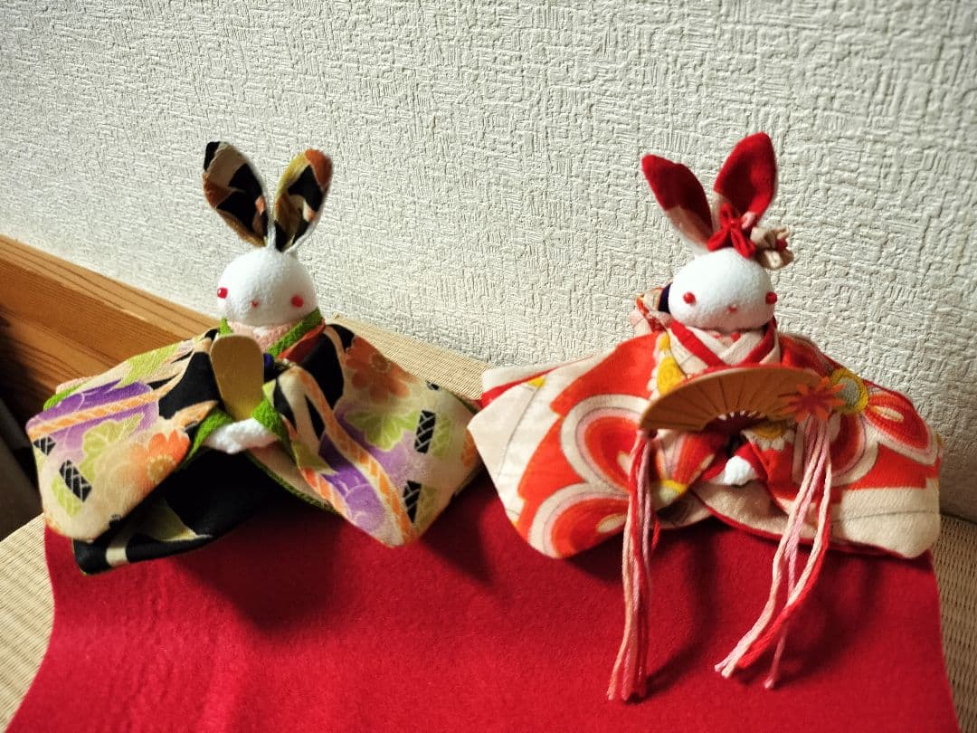 ひとぼぼページ！うさぎのお雛様三人官女！？付きで！ちりめん細工