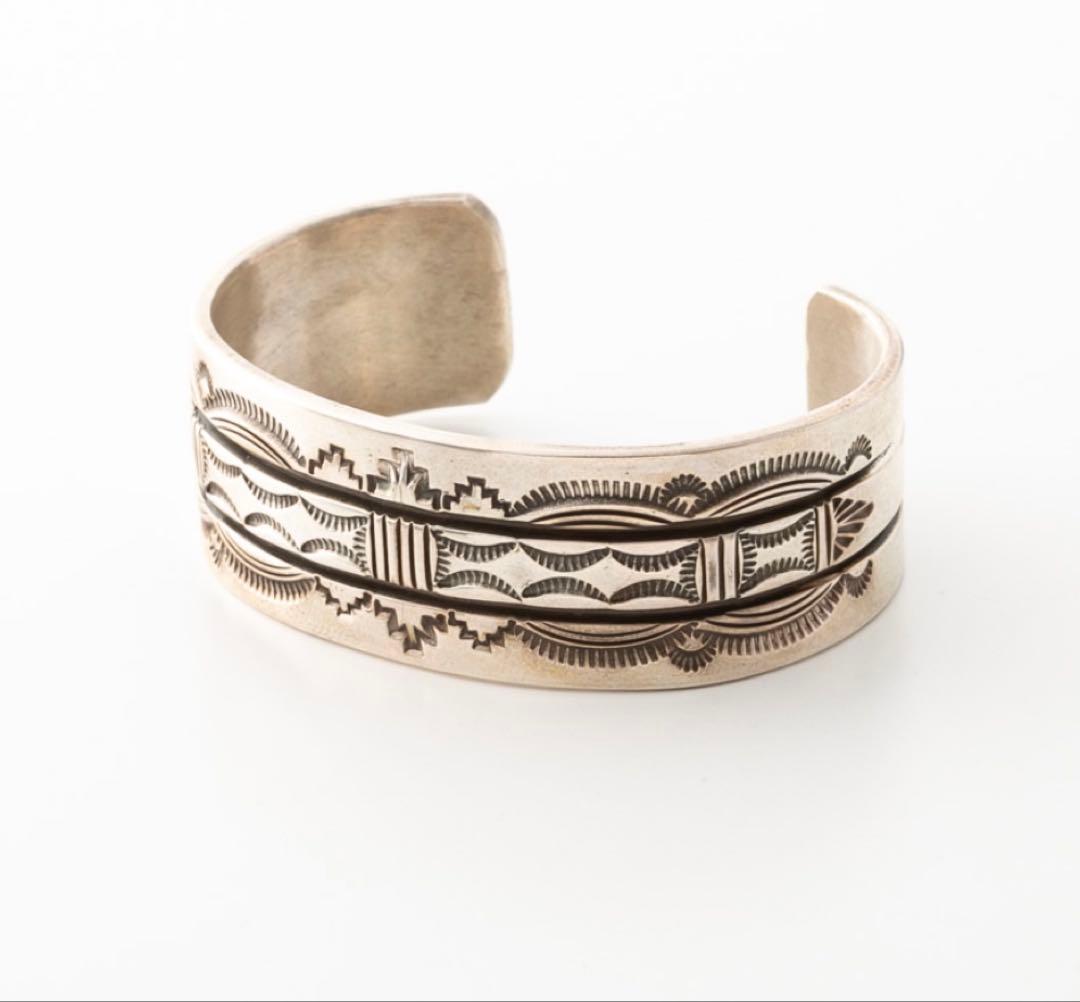 B. Morgan バングル　ナバホ族