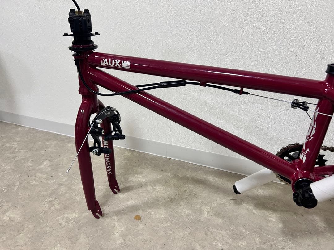 MOTEL WORKS 競技用BMX AUX E 20インチ新品未使用初期傷あり