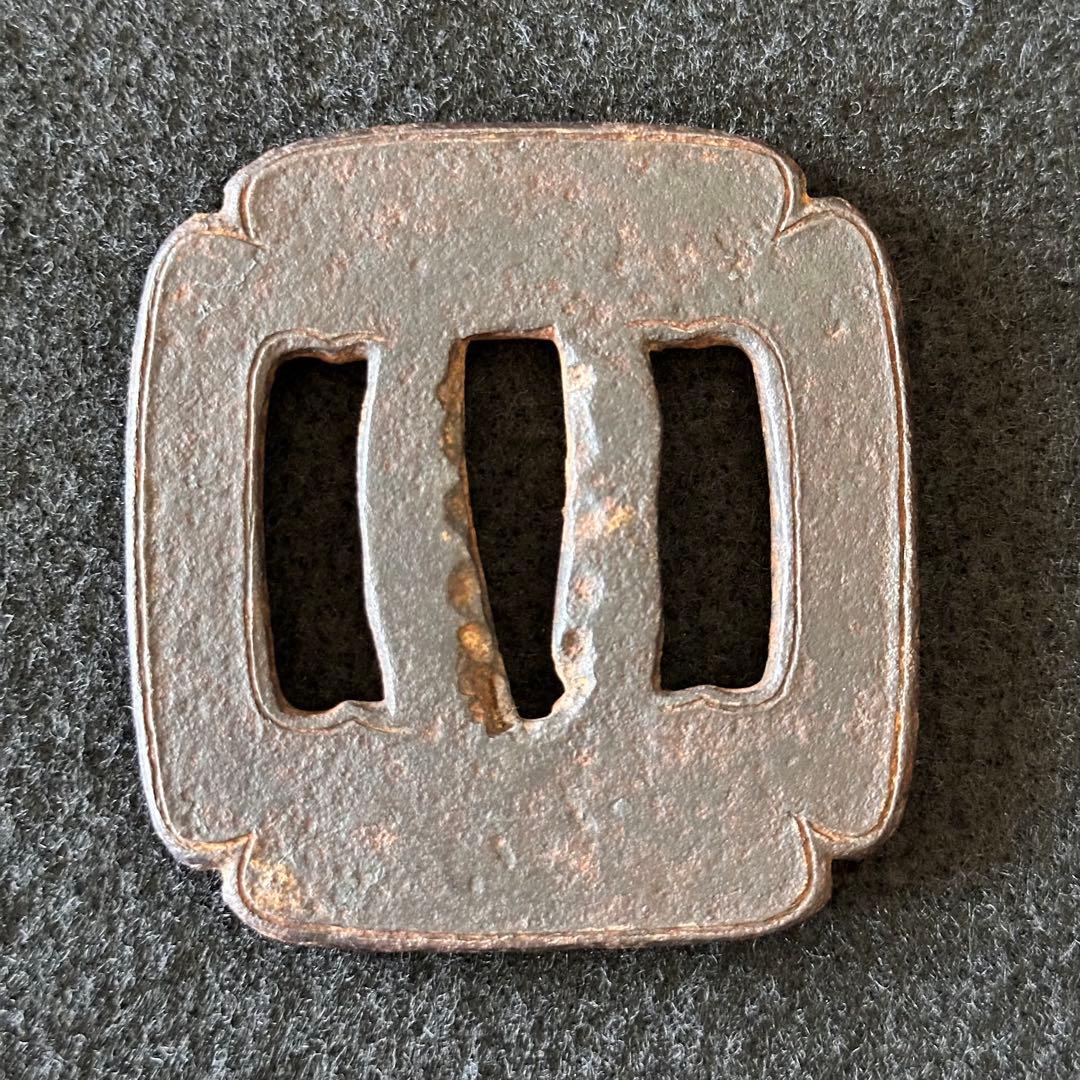 古美術　鉄地刀鍔　古刀剣装具　　時代物　25CA