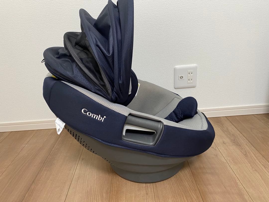 Ｒ*.様 期間限定　Combi チャイルドシート　THE Sシリーズ