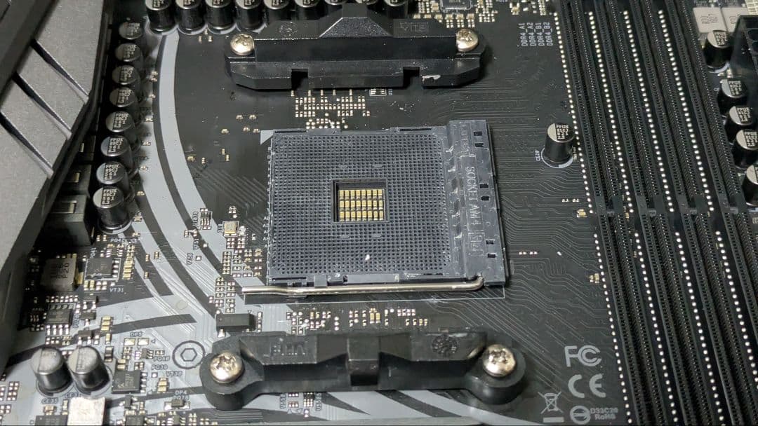 ASRock X470 Taichi マザーボード [動作確認済]