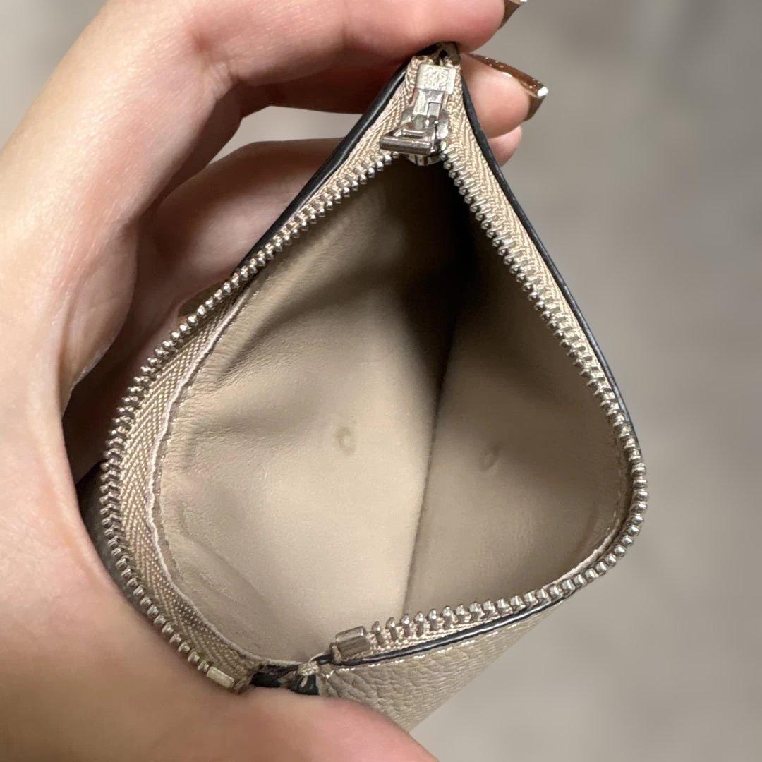 LOEWE ベージュ 三つ折り財布