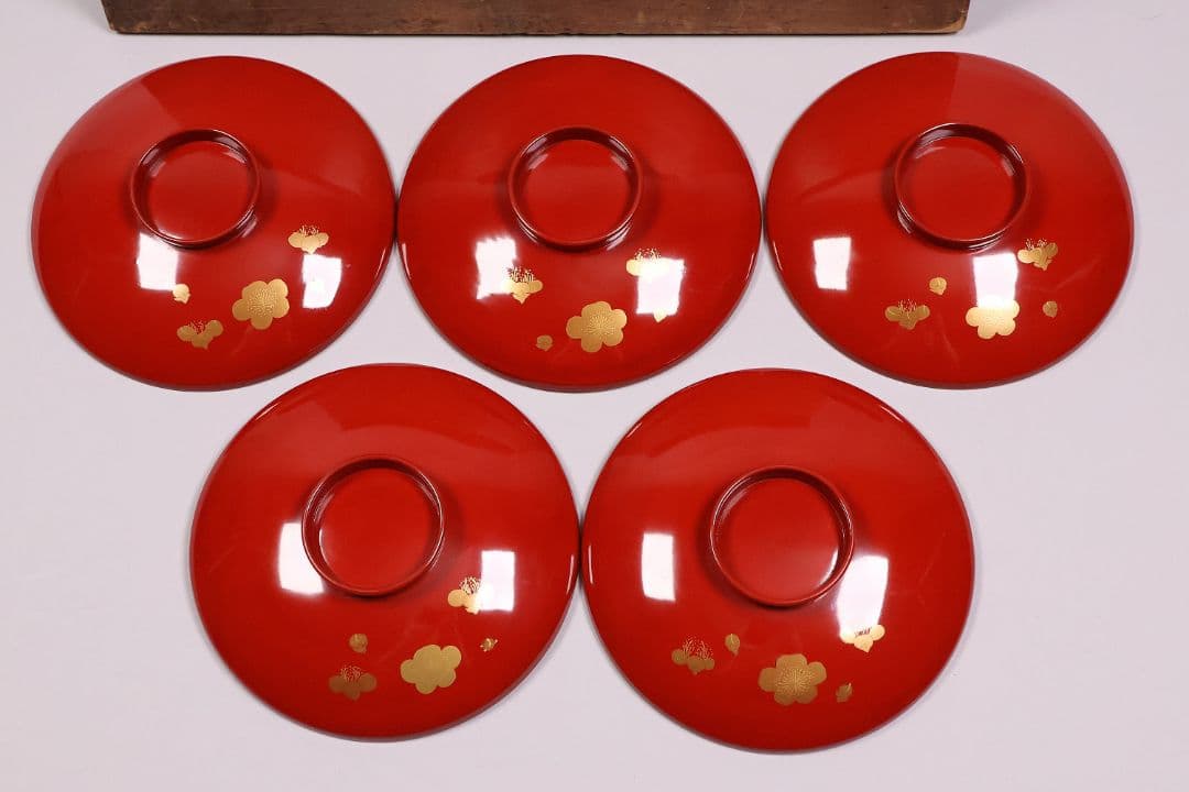 【CM228】木製漆器 若松と梅 金蒔絵 朱塗 引盃 五客 天然木 盃 杯 懐石