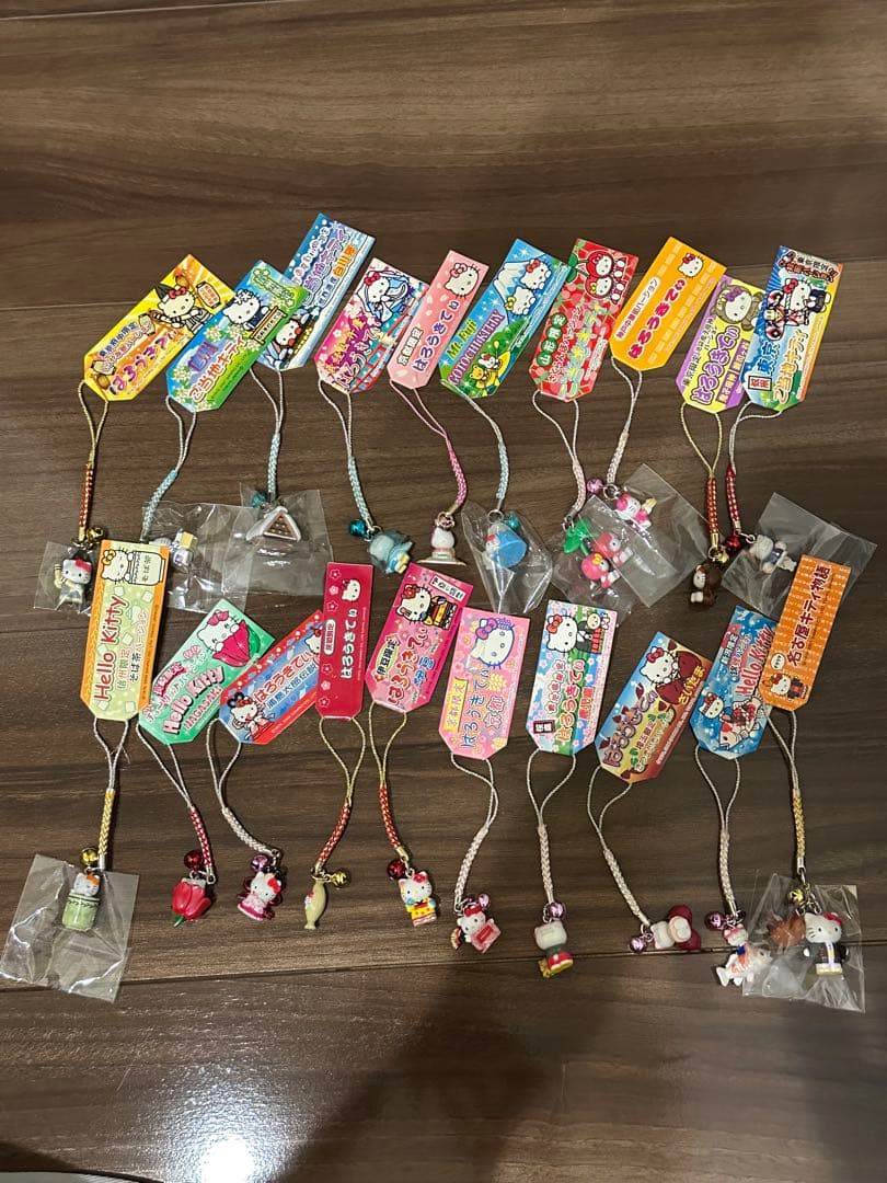 バラ売り不可　キティちゃん　根付け　ストラップ　ご当地　レア　廃盤もの多数