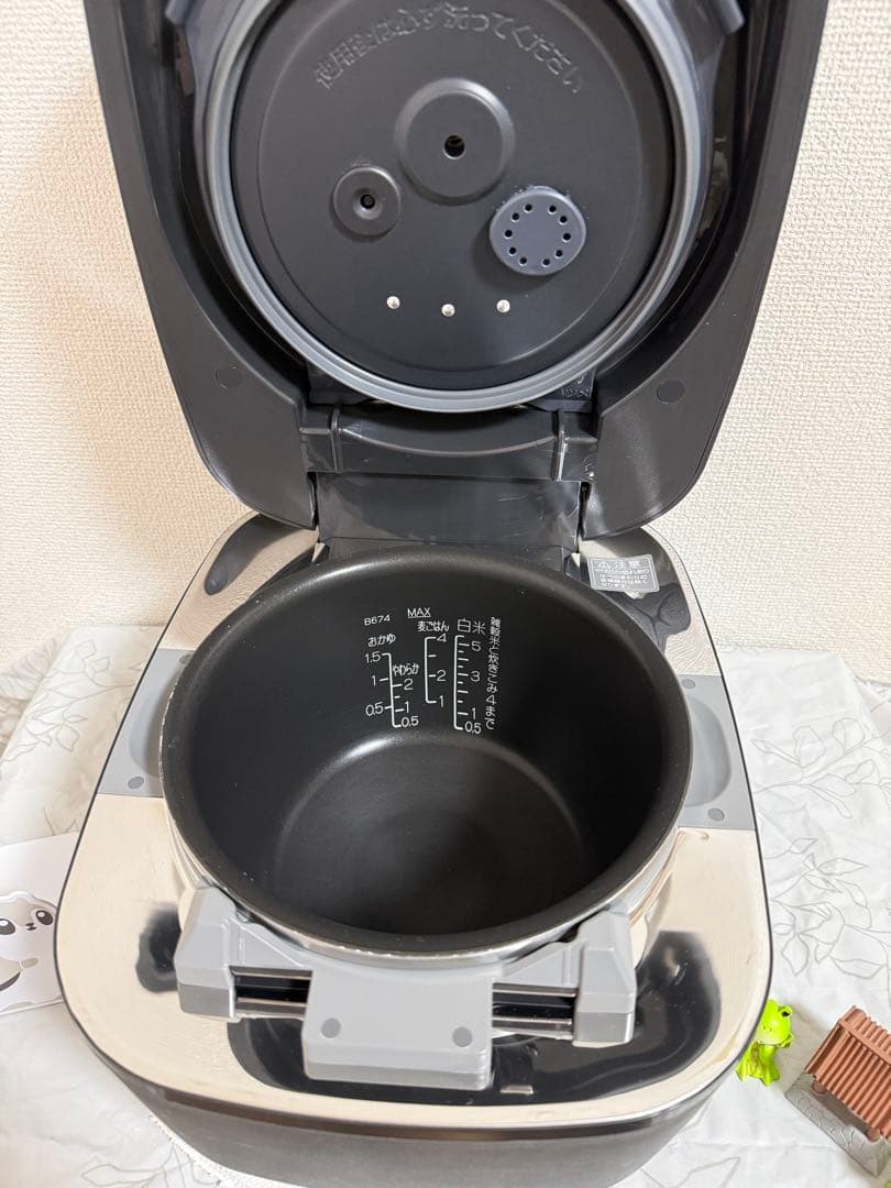 象印炎舞炊き NW-FC10 圧力IH 5.5合　2024。