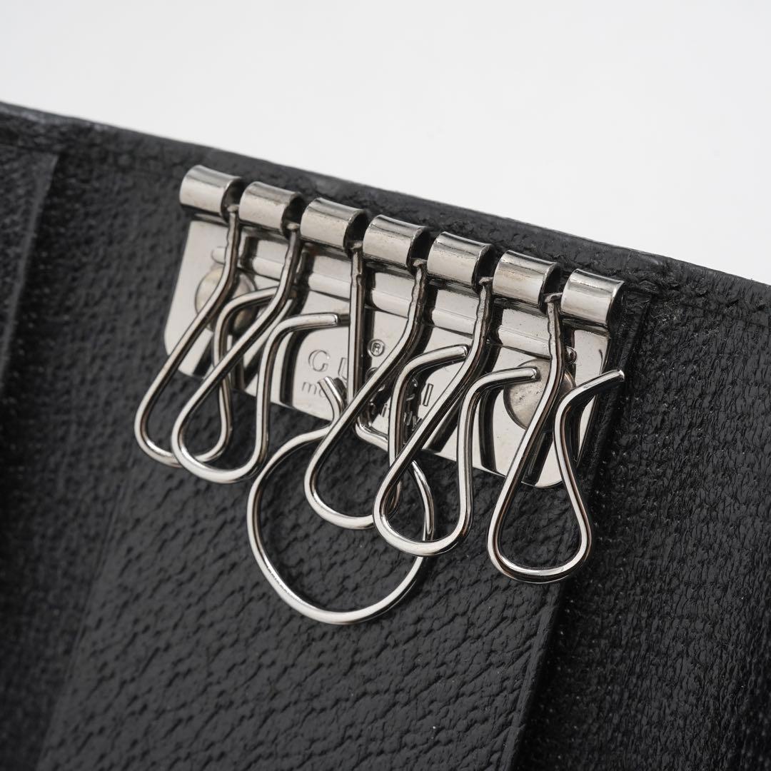 ✨新品未使用✨　グッチ　キーケース　6連　シェリーライン　レザー　ロゴ刻印　箱付