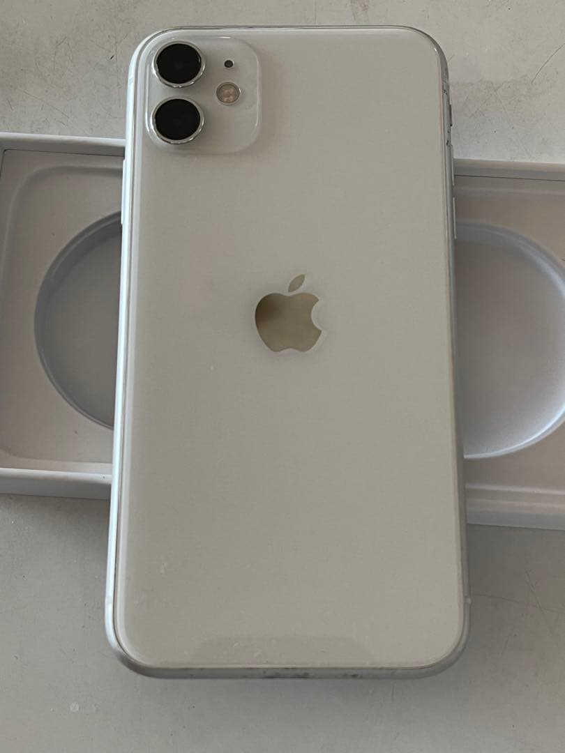 iPhone11 64GB 本体