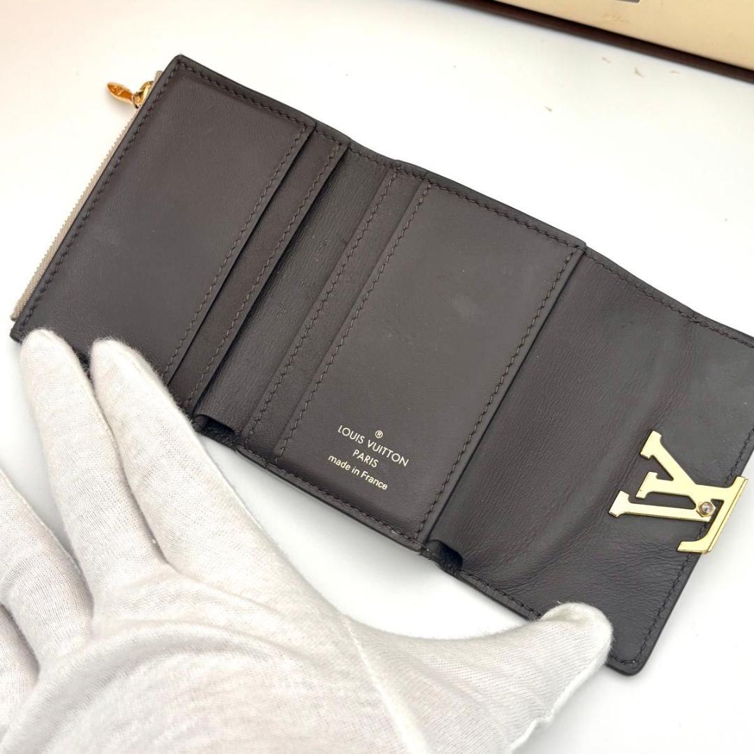 ルイヴィトン ポルトフォイユ カプシーヌ XS 三つ折り 財布 ガレ ベージュ