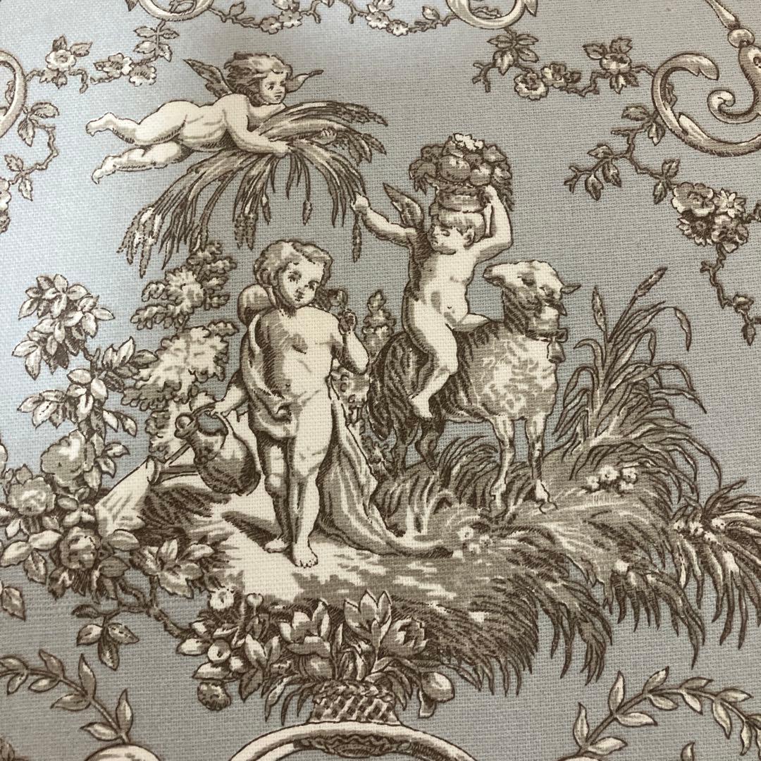 アンティーク調　白　椅子　スツール トワルドジュイ柄座面　ハンドメイド作品