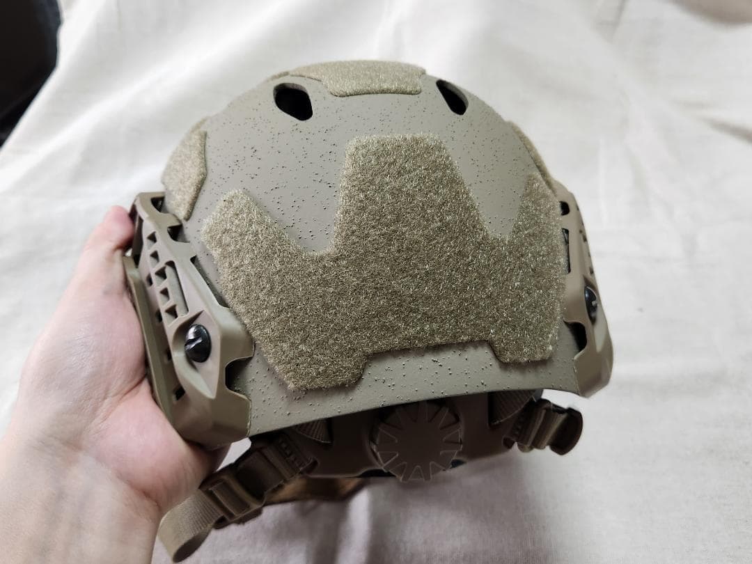 【新品】Ops-Core FAST SF カーボン ヘルメット