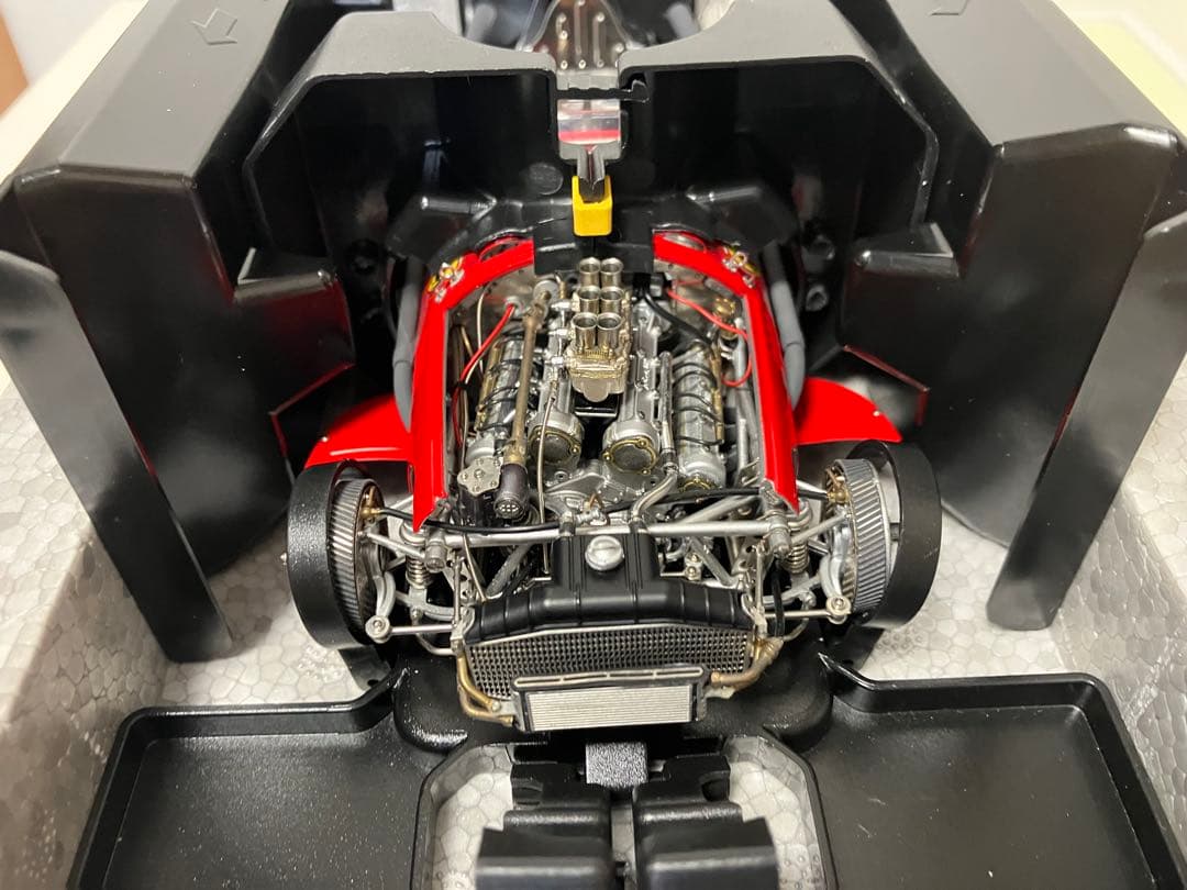 寧ー 1/18 EXOTO XS シリーズ フェラーリTIPO 246F1