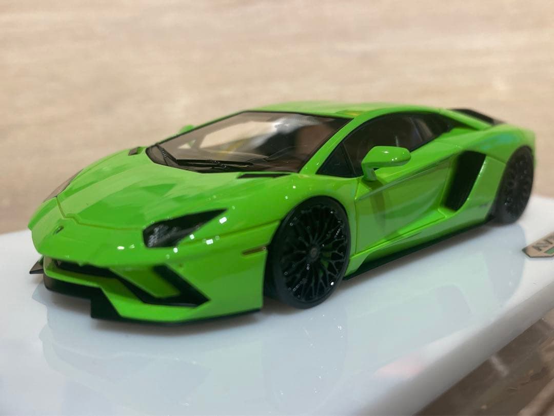 60台限定 メイクアップ　1/43 aventador 2017