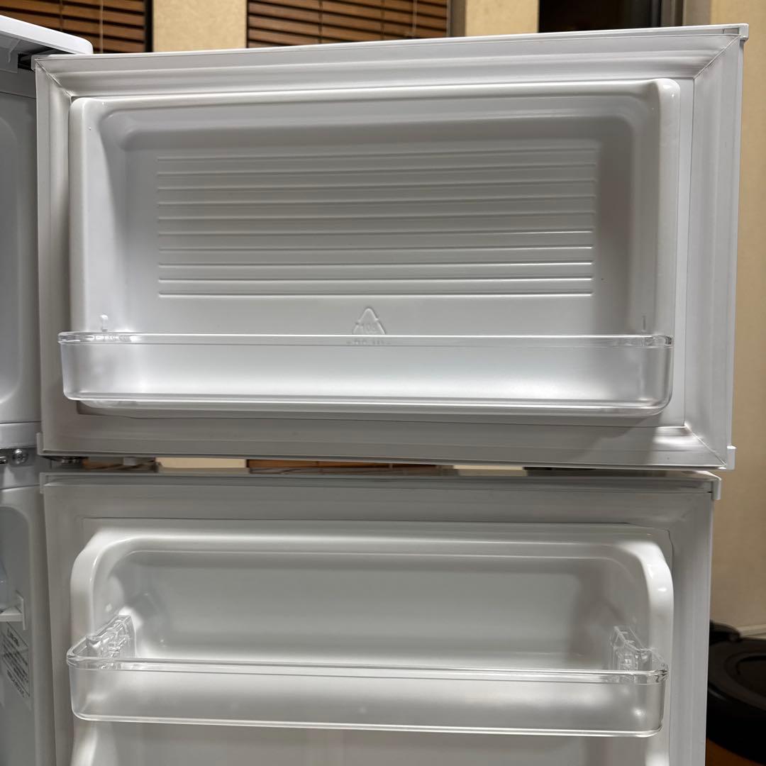 COMFEE 2022年製 2ドア冷蔵庫 90L 右開き ホワイト 耐熱天板