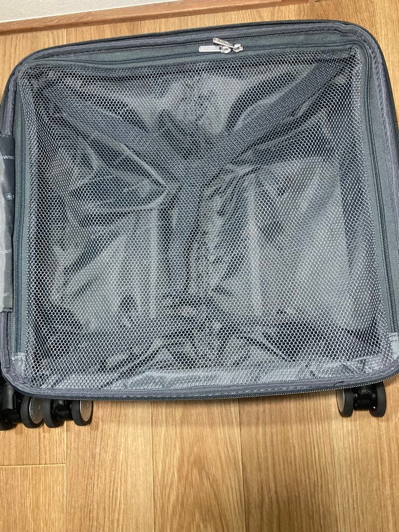 スイスミリタリー キャリーケース 18インチ　37L（拡張時42L）