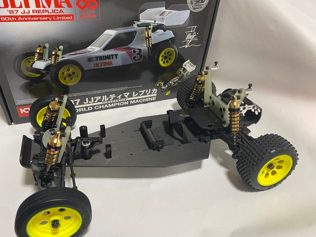 ま*】様 KYOSHO ULTIMA '87 JJ アルティマ　レプリカ 中古。