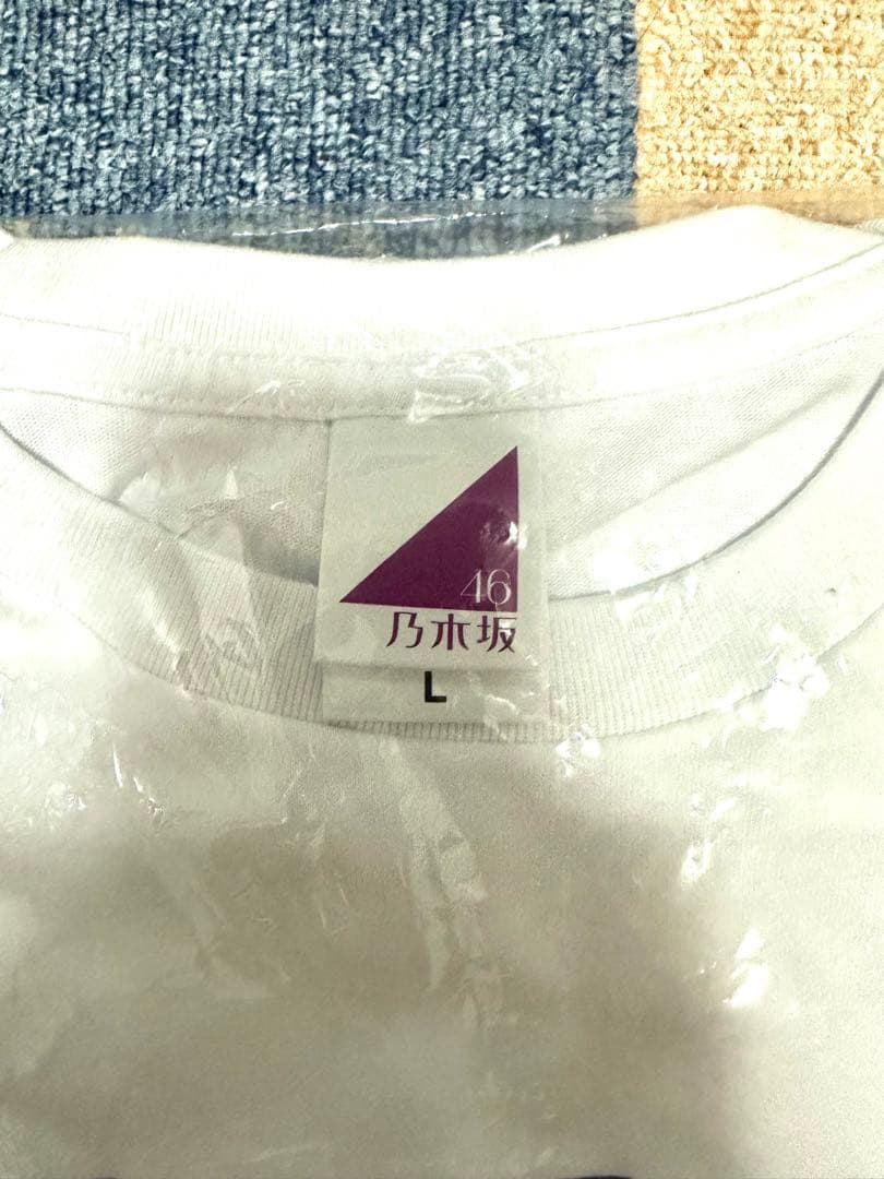 乃木坂46久保史緒里直筆サイン入りTシャツ