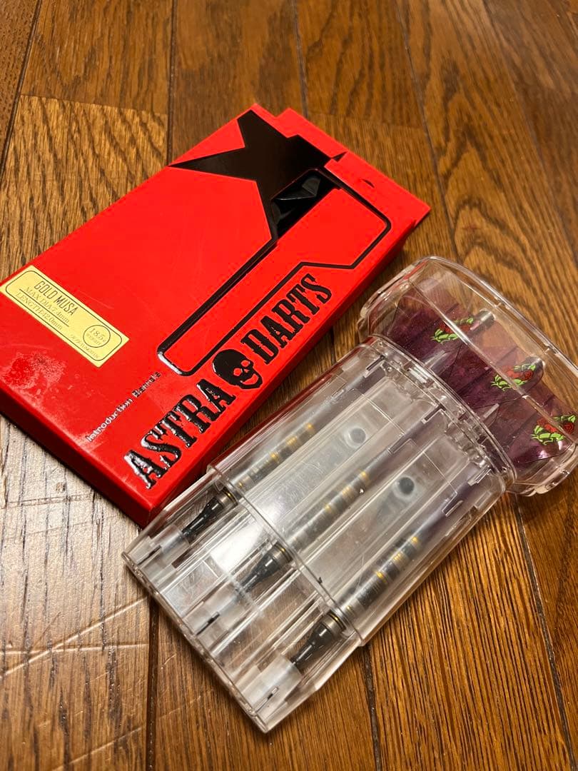 ASTRA DYNASTY ダーツセット 紫 フライト、透明ケース付き